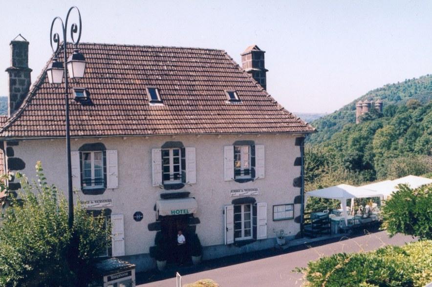 Auberge Hotel De Tournemire - Cantal Exterior foto
