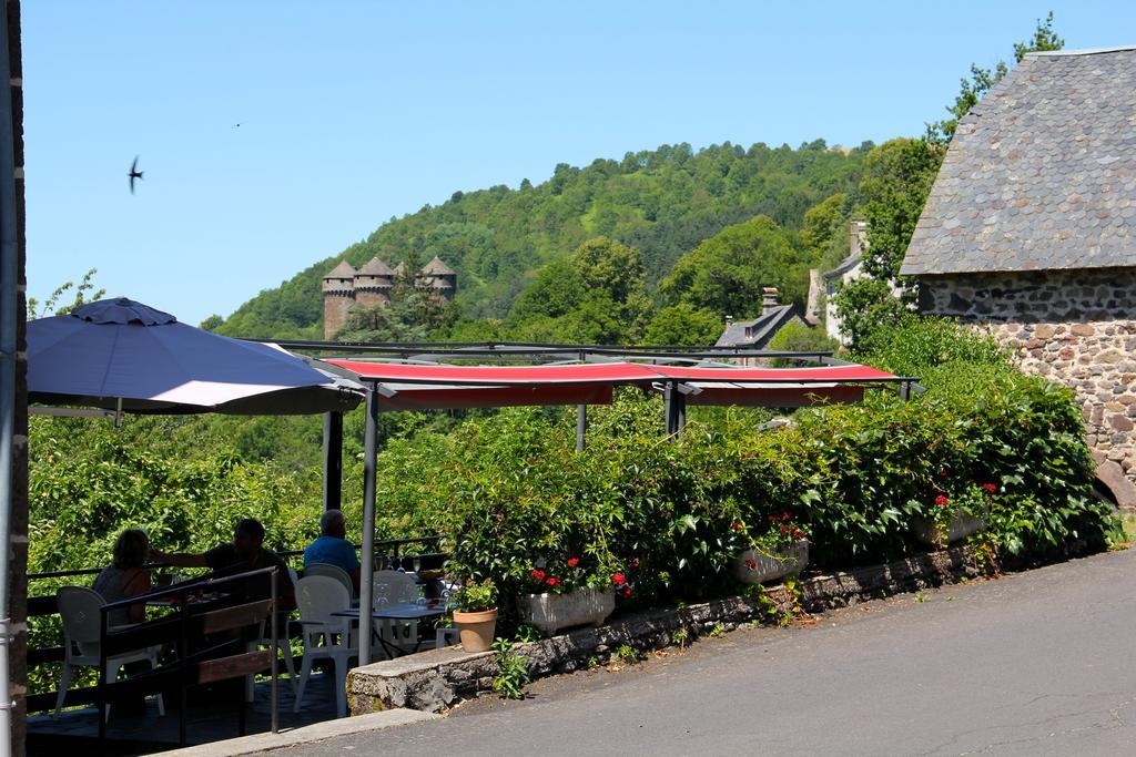 Auberge Hotel De Tournemire - Cantal Exterior foto